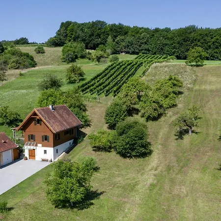 Weingarten & Auszeit With Private 아파트 *