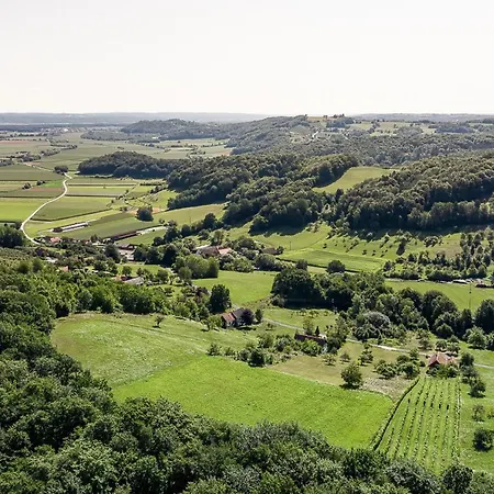 Weingarten & Auszeit With Private